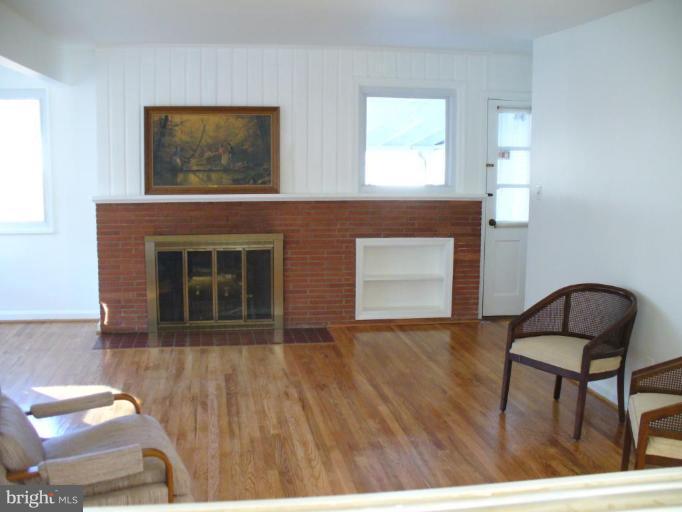 1513 Sanford Road Silver Spring, MD 20902 - Photo 2 of 15 Living Room