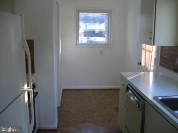 1513 Sanford Road Silver Spring, MD 20902 - Photo 5 of 15 Kitchen