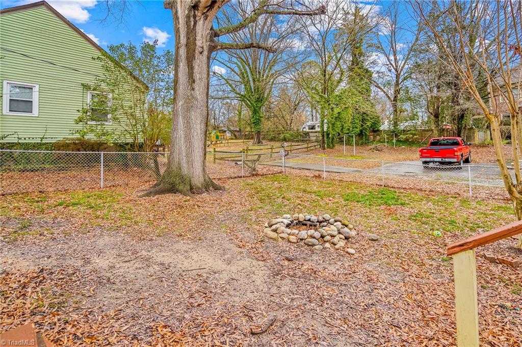 301 East Farriss Avenue High Point, NC 27262 - Photo 34 of 43