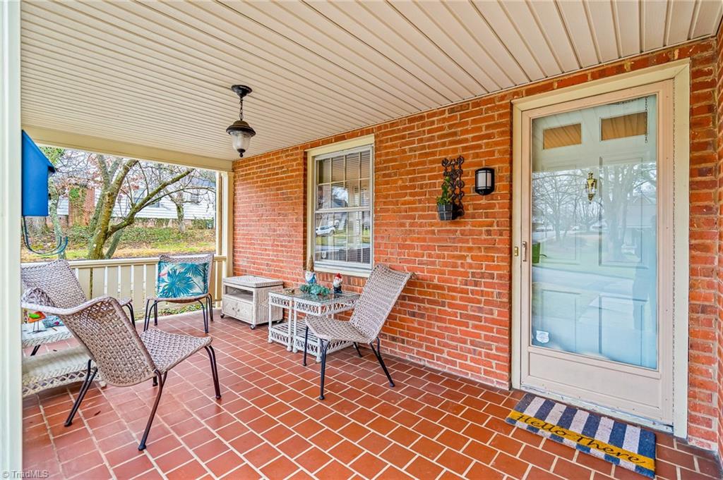 301 East Farriss Avenue High Point, NC 27262 - Photo 5 of 43