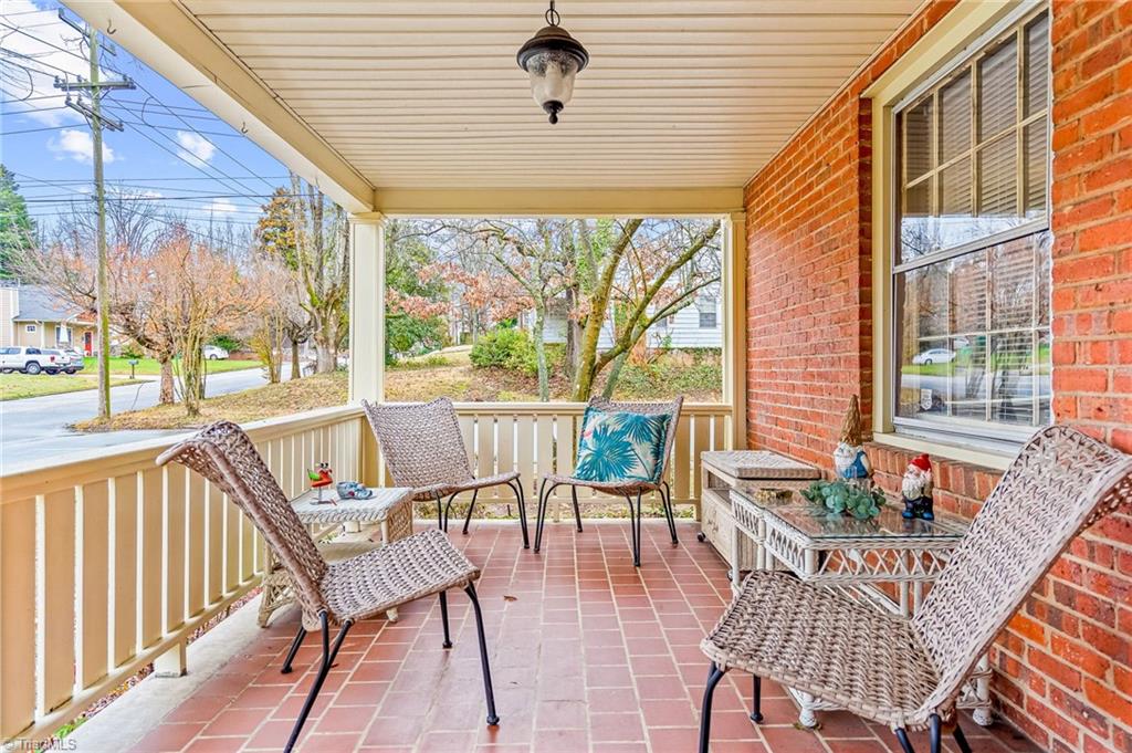 301 East Farriss Avenue High Point, NC 27262 - Photo 6 of 43