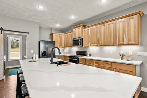 $769,900 | 3814 West Fieldwood Drive, Janesville, WI 53545