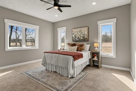 $769,900 | 3814 West Fieldwood Drive, Janesville, WI 53545