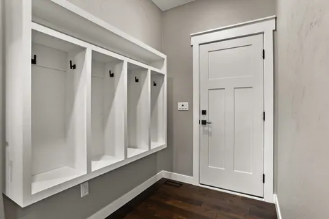 $769,900 | 3814 West Fieldwood Drive, Janesville, WI 53545