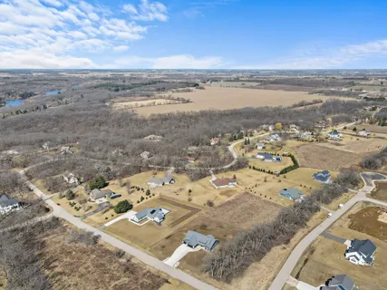 $769,900 | 3814 West Fieldwood Drive, Janesville, WI 53545