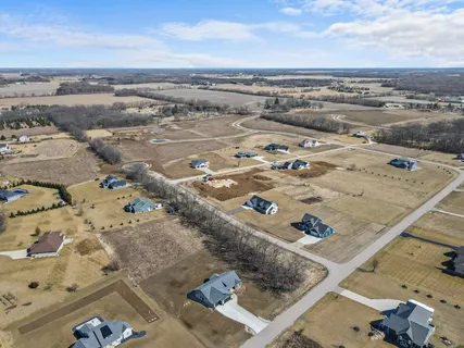 $769,900 | 3814 West Fieldwood Drive, Janesville, WI 53545