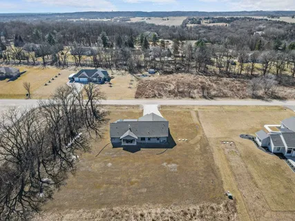 $769,900 | 3814 West Fieldwood Drive, Janesville, WI 53545