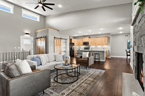 $769,900 | 3814 West Fieldwood Drive, Janesville, WI 53545