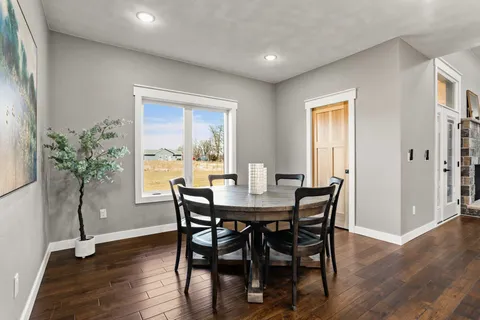 $769,900 | 3814 West Fieldwood Drive, Janesville, WI 53545