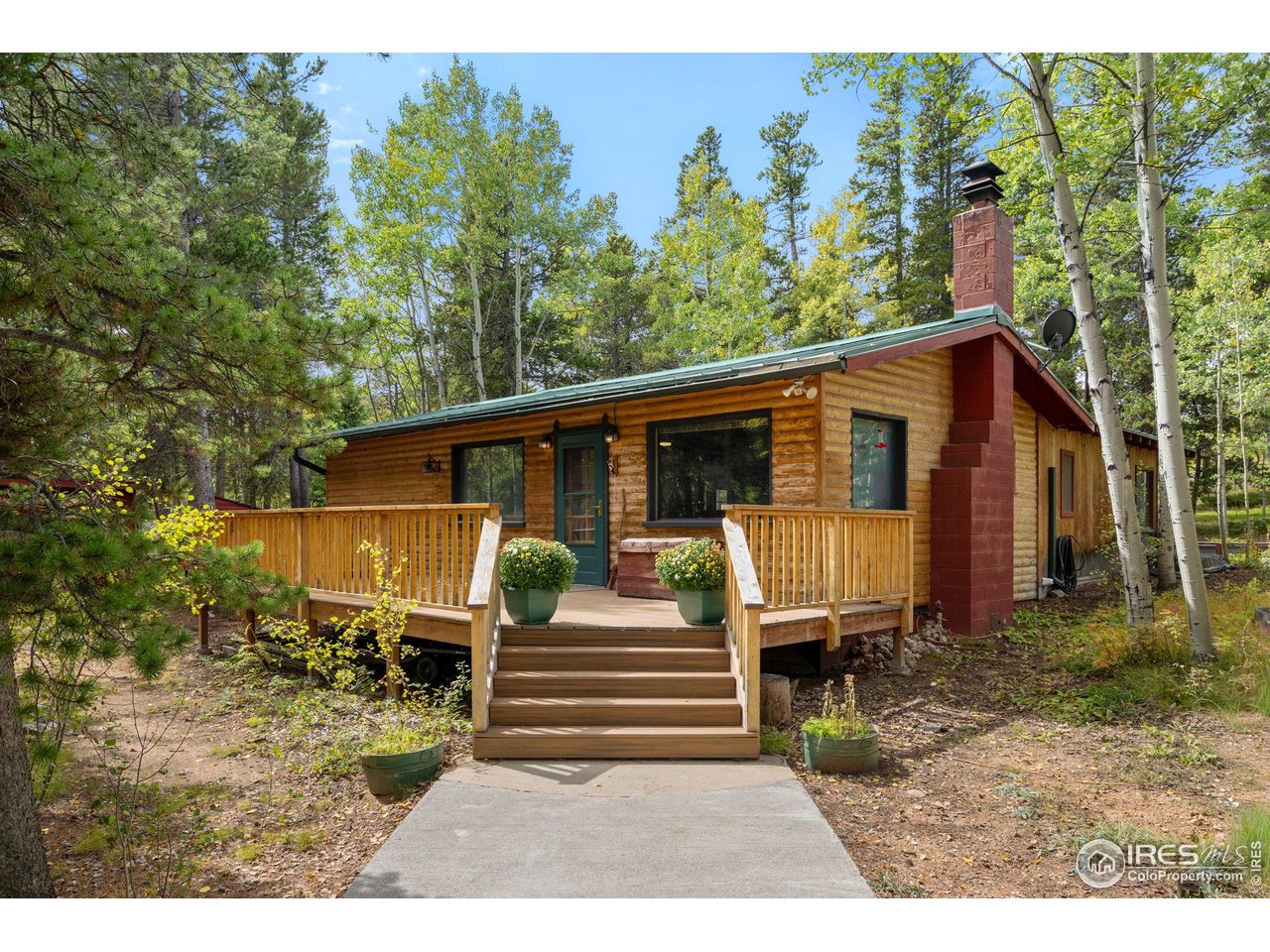 83 Iris Road Black Hawk, CO 80422 - Photo 1 of 32 Single story living