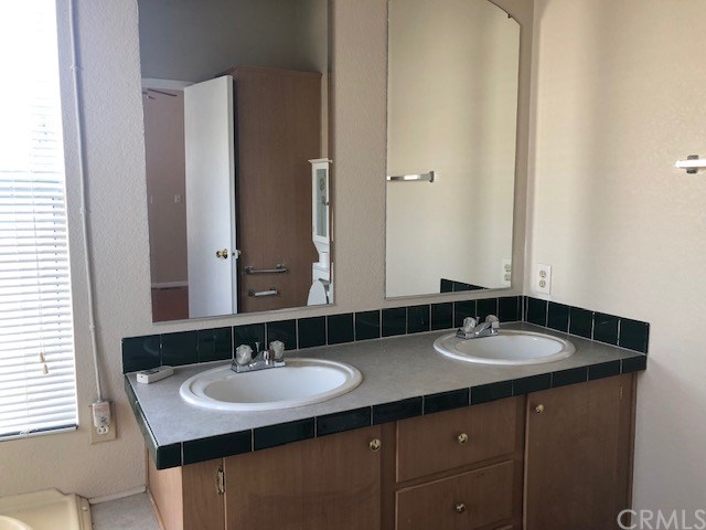 4041 Pedrey Riverside Ca, Unit 6 Riverside, CA 92509 - Photo 8 of 11 Gallery Image 8