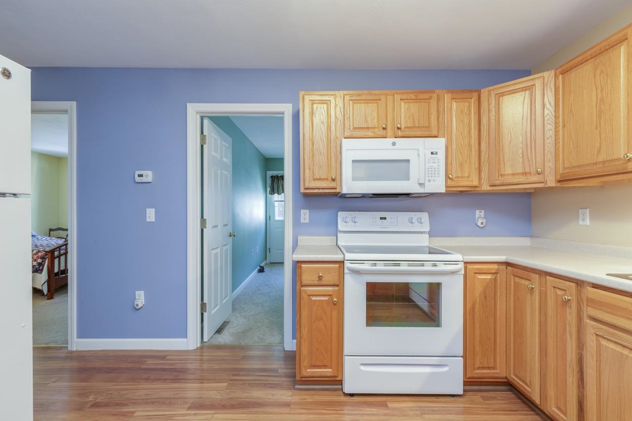 18 Pleasant Street Windham, NH 03087 - Photo 16 of 38