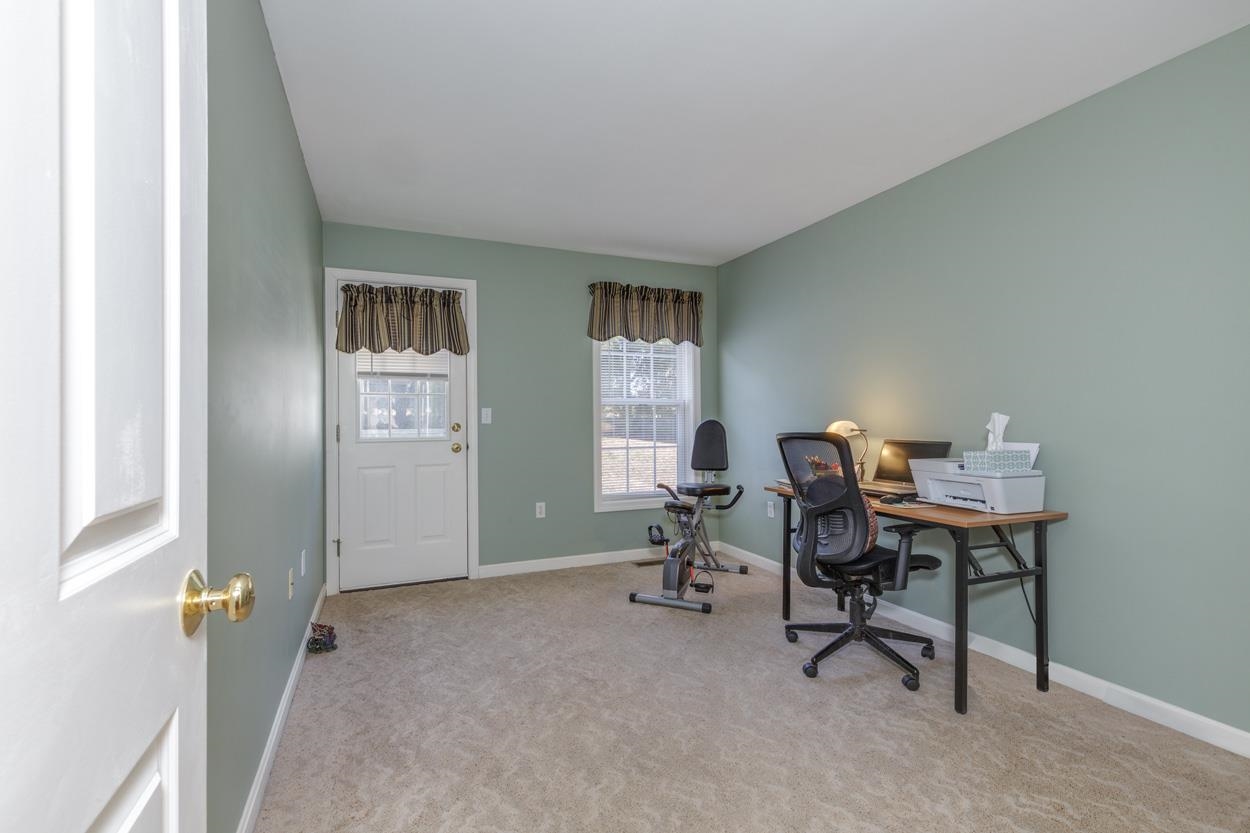 18 Pleasant Street Windham, NH 03087 - Photo 17 of 38