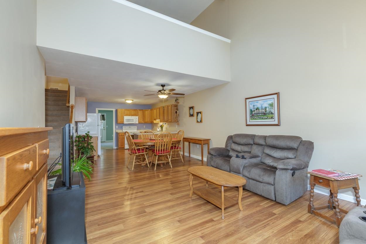 18 Pleasant Street Windham, NH 03087 - Photo 5 of 38