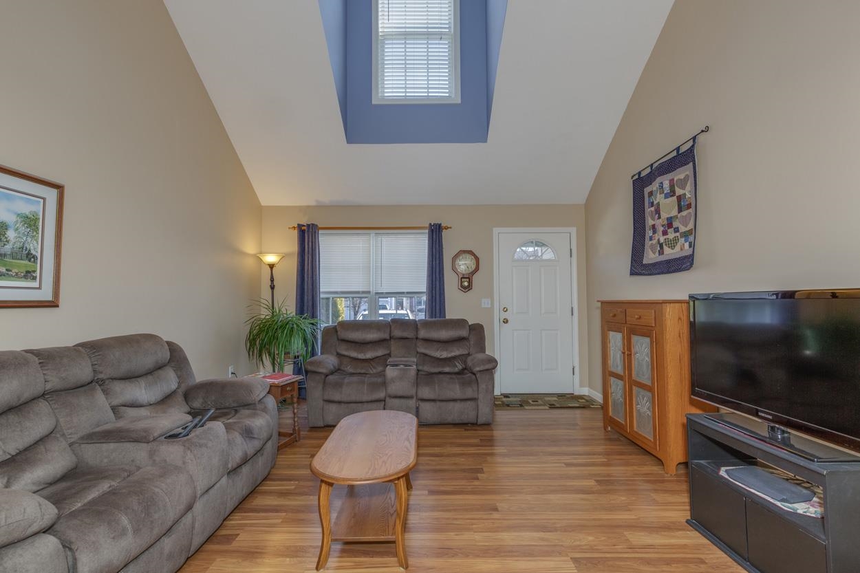 18 Pleasant Street Windham, NH 03087 - Photo 6 of 38