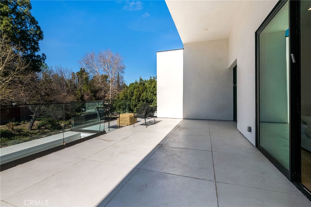 4930 Palomar Drive Tarzana, CA 91356 - Photo 30 of 43