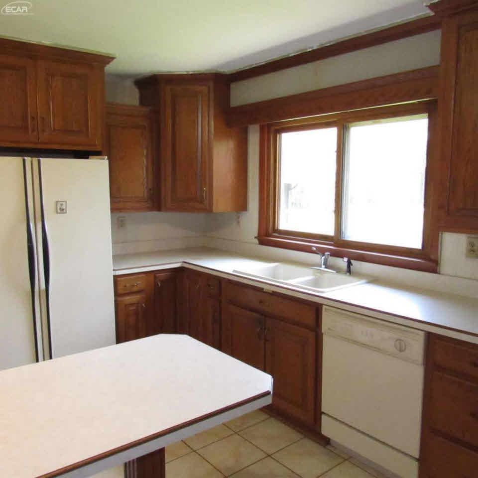 13228 Lubke Road New Buffalo, MI 49117 - Photo 6 of 59 21148835-5.JPG