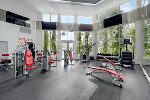 $5,900 | 901 Brickell Key Boulevard, Unit 609, Miami, FL 33131