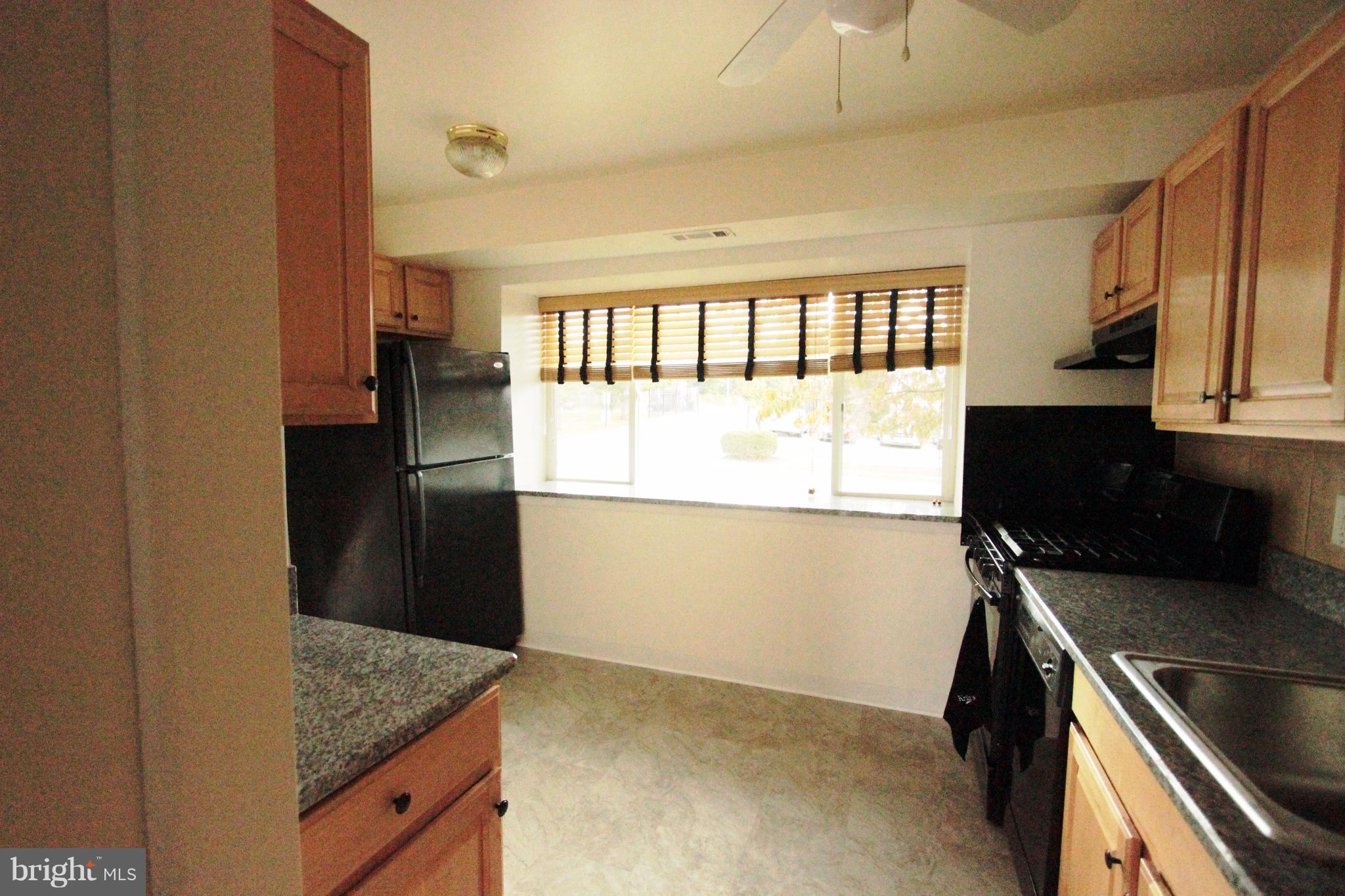 2328 Sun Valley Circle, Unit 1K Silver Spring, MD 20906 - Photo 4 of 23 Kitchen