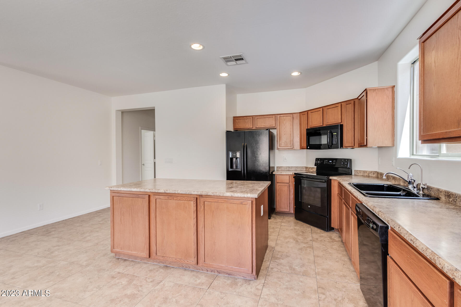9323 West Payson Road Tolleson, AZ 85353 - Photo 8 of 35 4588DF03-EB6D-4AEF-B0B8-9772A9CE6515