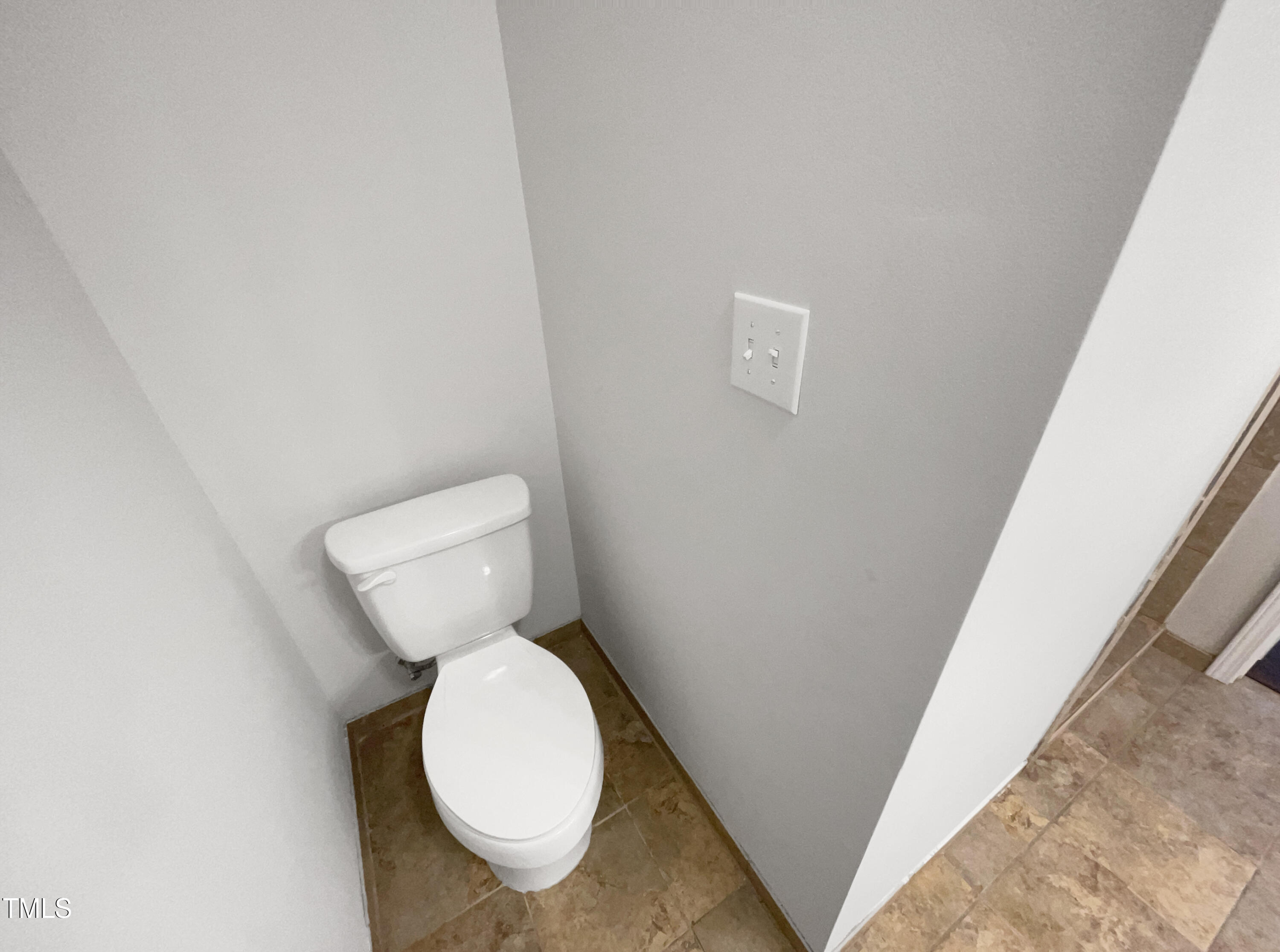 11 Windsor Glen Drive Durham, NC 27703 - Photo 21 of 29 a bathroom with a toilet