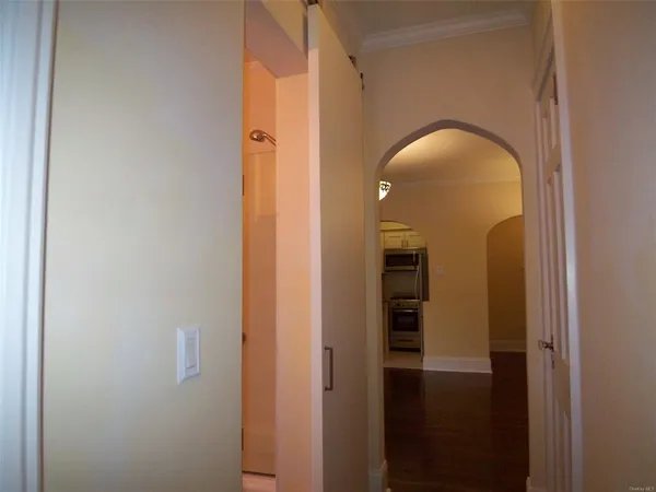 $2,350 | 61 East Grand Street, Unit 4A, Mount Vernon, NY 10552