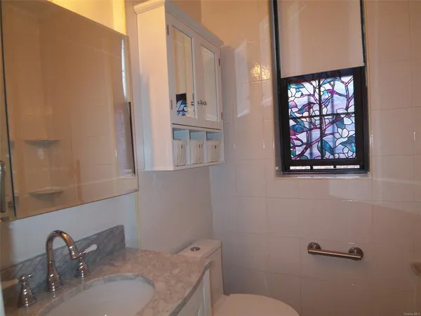 $2,350 | 61 East Grand Street, Unit 4A, Mount Vernon, NY 10552