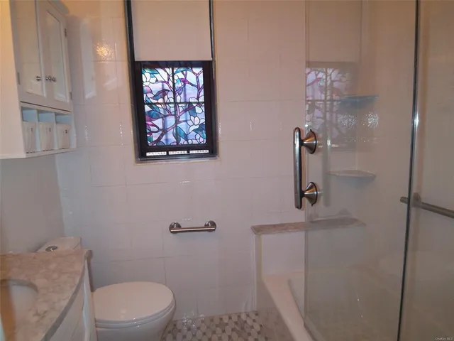 $2,350 | 61 East Grand Street, Unit 4A, Mount Vernon, NY 10552