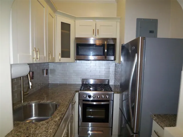 $2,350 | 61 East Grand Street, Unit 4A, Mount Vernon, NY 10552