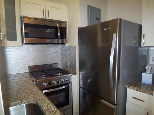 $2,350 | 61 East Grand Street, Unit 4A, Mount Vernon, NY 10552