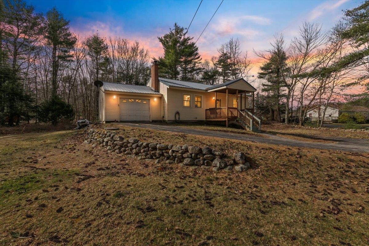 89 Batchelder Road Raymond, NH 03077 - Photo 1 of 21 Gallery Image 1