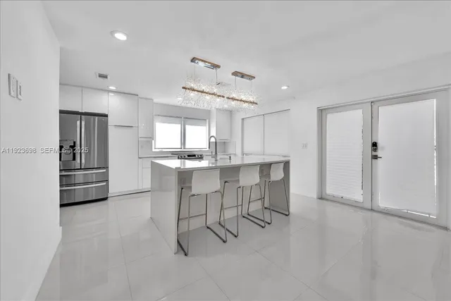 $5,950 | 348 Palm Street, Hollywood, FL 33019