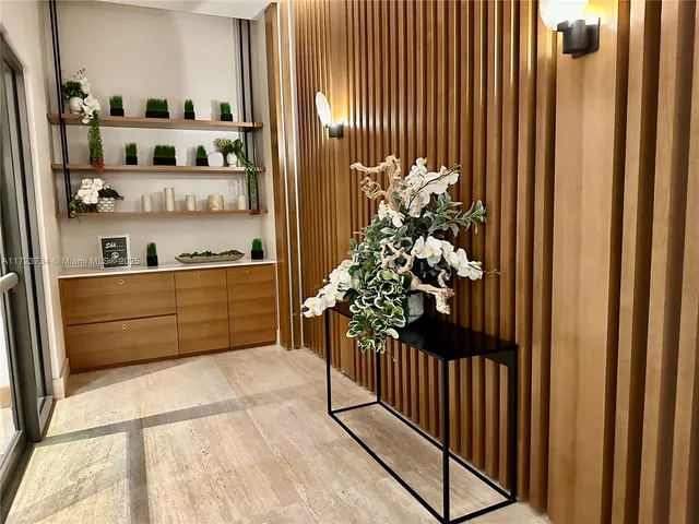 $655,000 | 16385 Biscayne Boulevard, Unit 718, North Miami Beach, FL 33160