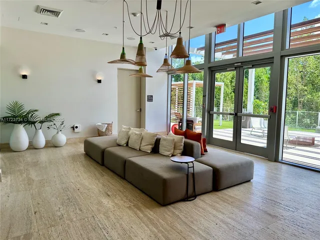 $655,000 | 16385 Biscayne Boulevard, Unit 718, North Miami Beach, FL 33160