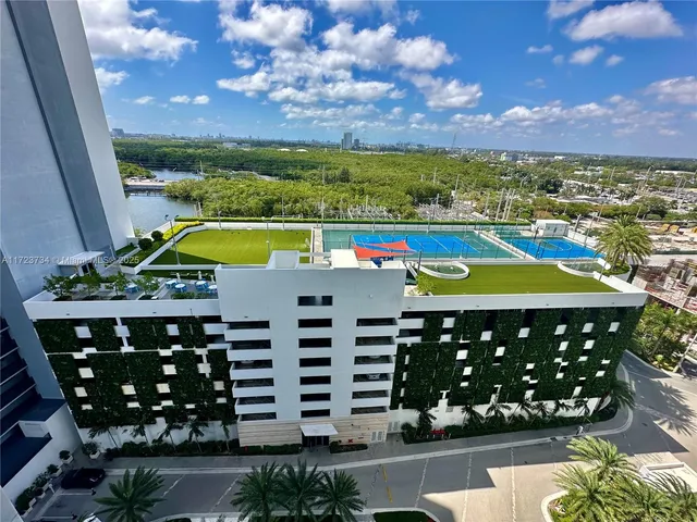 $655,000 | 16385 Biscayne Boulevard, Unit 718, North Miami Beach, FL 33160