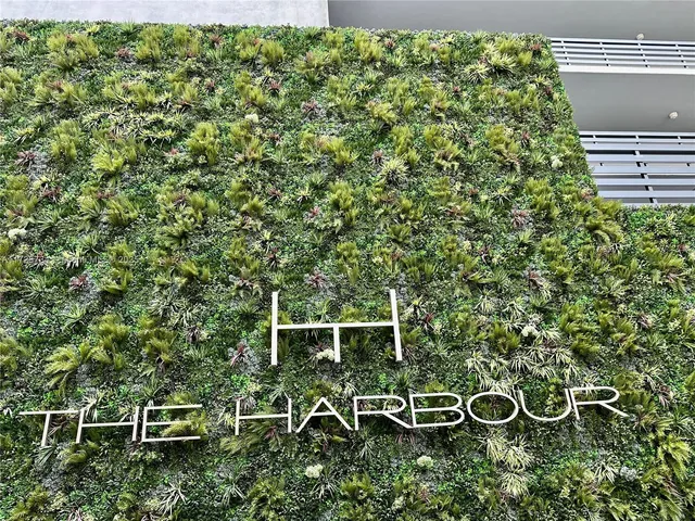 $655,000 | 16385 Biscayne Boulevard, Unit 718, North Miami Beach, FL 33160