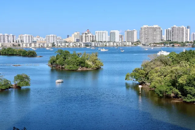 $655,000 | 16385 Biscayne Boulevard, Unit 718, North Miami Beach, FL 33160