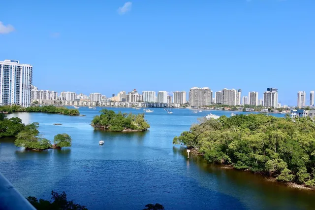 $655,000 | 16385 Biscayne Boulevard, Unit 718, North Miami Beach, FL 33160