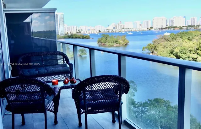 $655,000 | 16385 Biscayne Boulevard, Unit 718, North Miami Beach, FL 33160