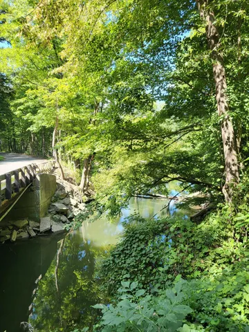 $545,000 | 16800 Riverside Dr Union, Union Pier, MI 49129