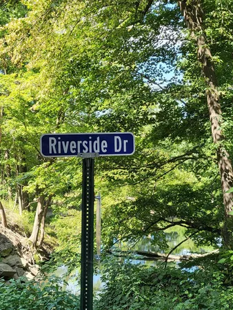 $545,000 | 16800 Riverside Dr Union, Union Pier, MI 49129