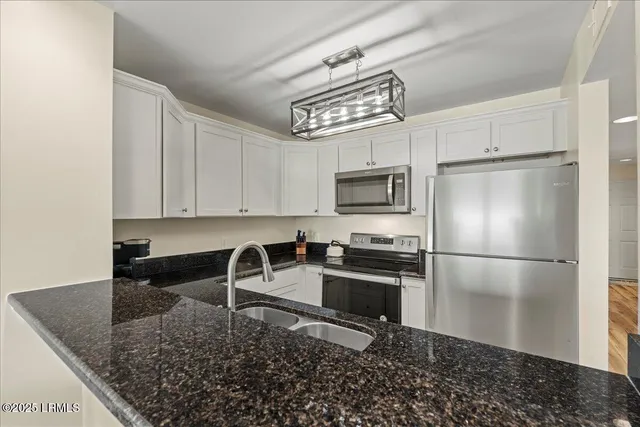 $399,999 | 728 North Hampton Court, Unit 728, Fripp Island, SC 29920