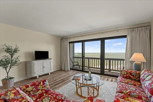 $399,999 | 728 North Hampton Court, Unit 728, Fripp Island, SC 29920