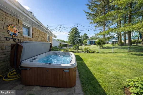 $285,000 | 127 South Oakhall Drive, Oakland, MD 21550