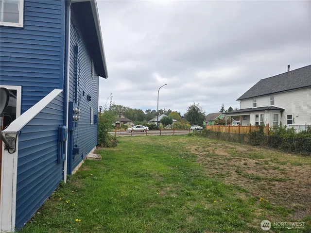 $350,000 | 1409 East Marine View Drive, Everett, WA 98201