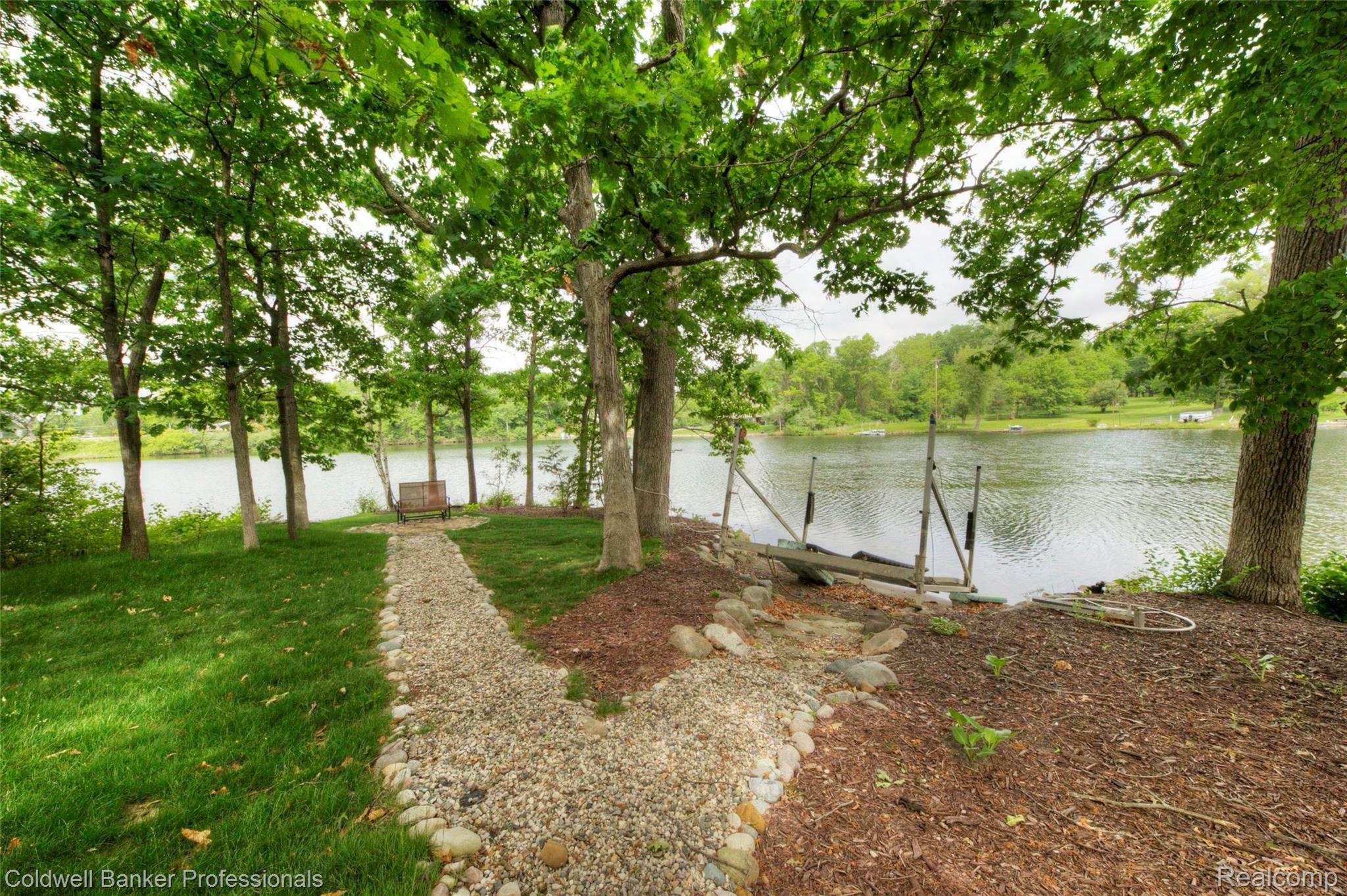 9943 Norman Road Clarkston, MI 48348 - Photo 40 of 45 View from house to 2nd beach (pulling up from lot)