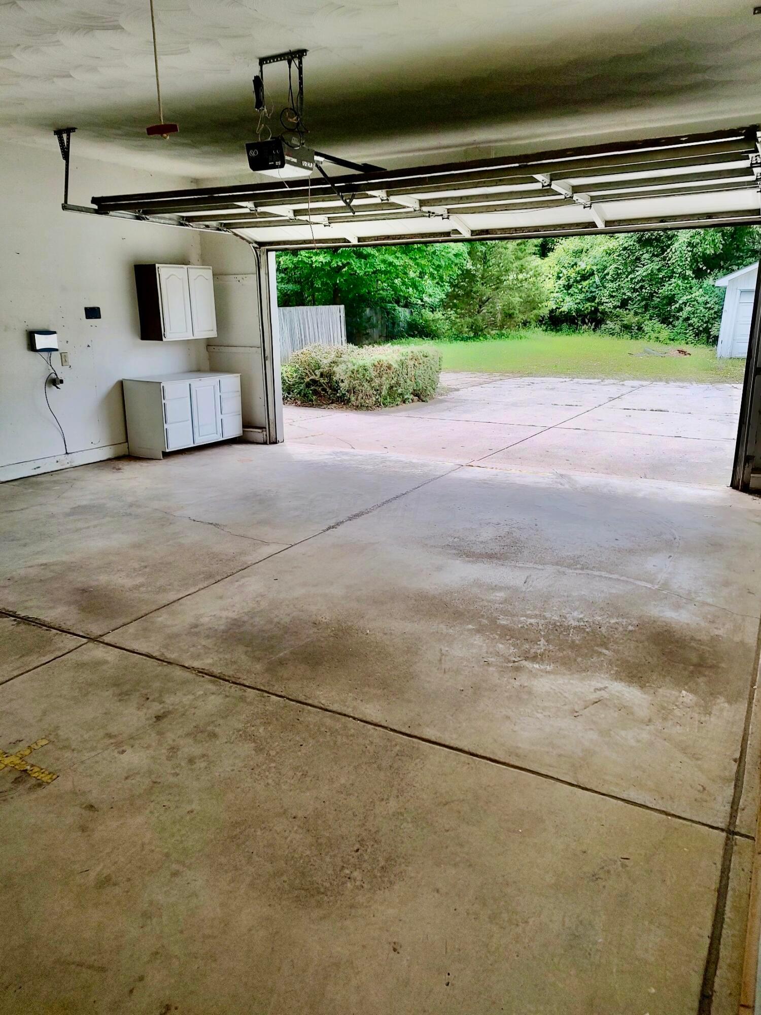 8945 Cheshire Road Sunbury, OH 43074 - Photo 38 of 56 2 Car Attached Garage