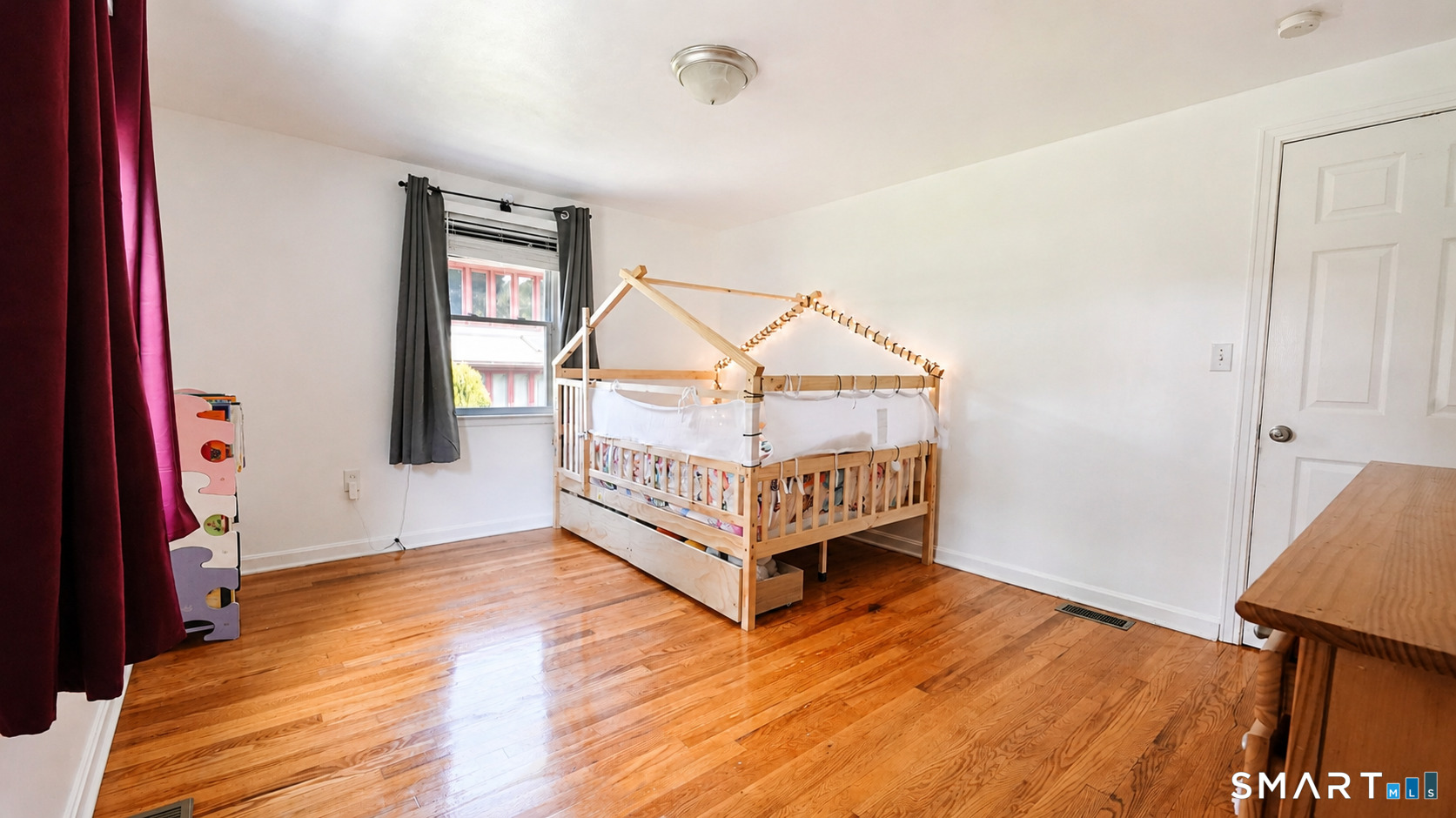 6 Sinclair Street Windsor, CT 06095 - Photo 13 of 22