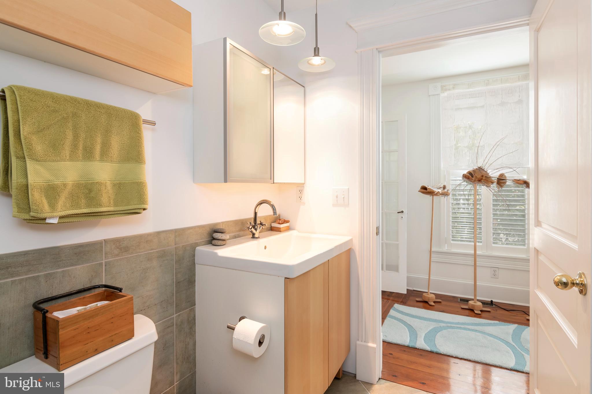 9 West End Avenue Cambridge, MD 21613 - Photo 31 of 62 1st Floor Bath