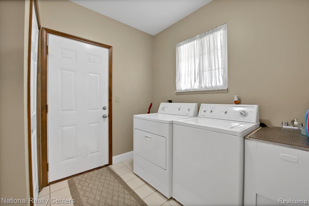 855 Bridgestone Drive Rochester Hills, MI 48309 - Photo 24 of 41